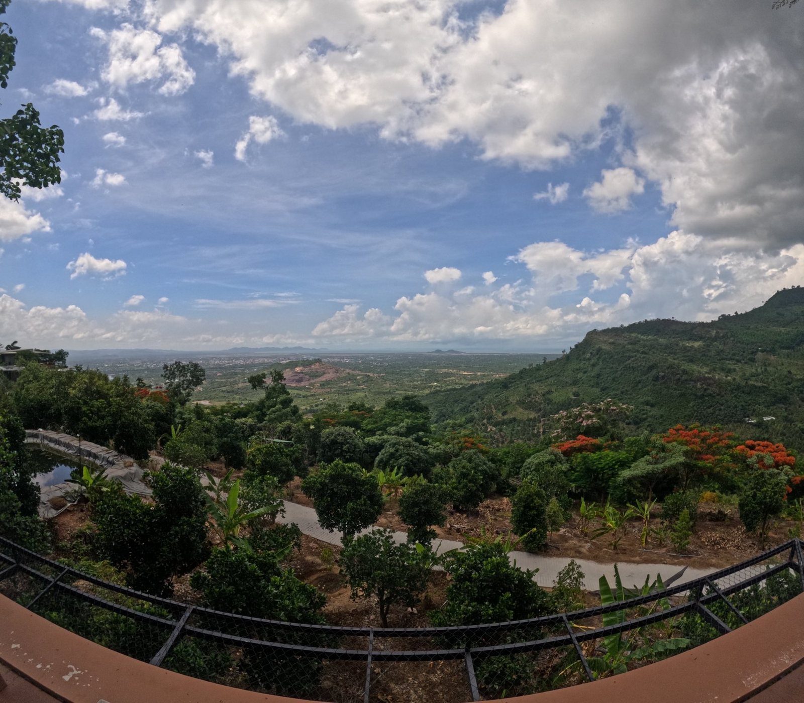 Vallée et montagnes autour de Kampot