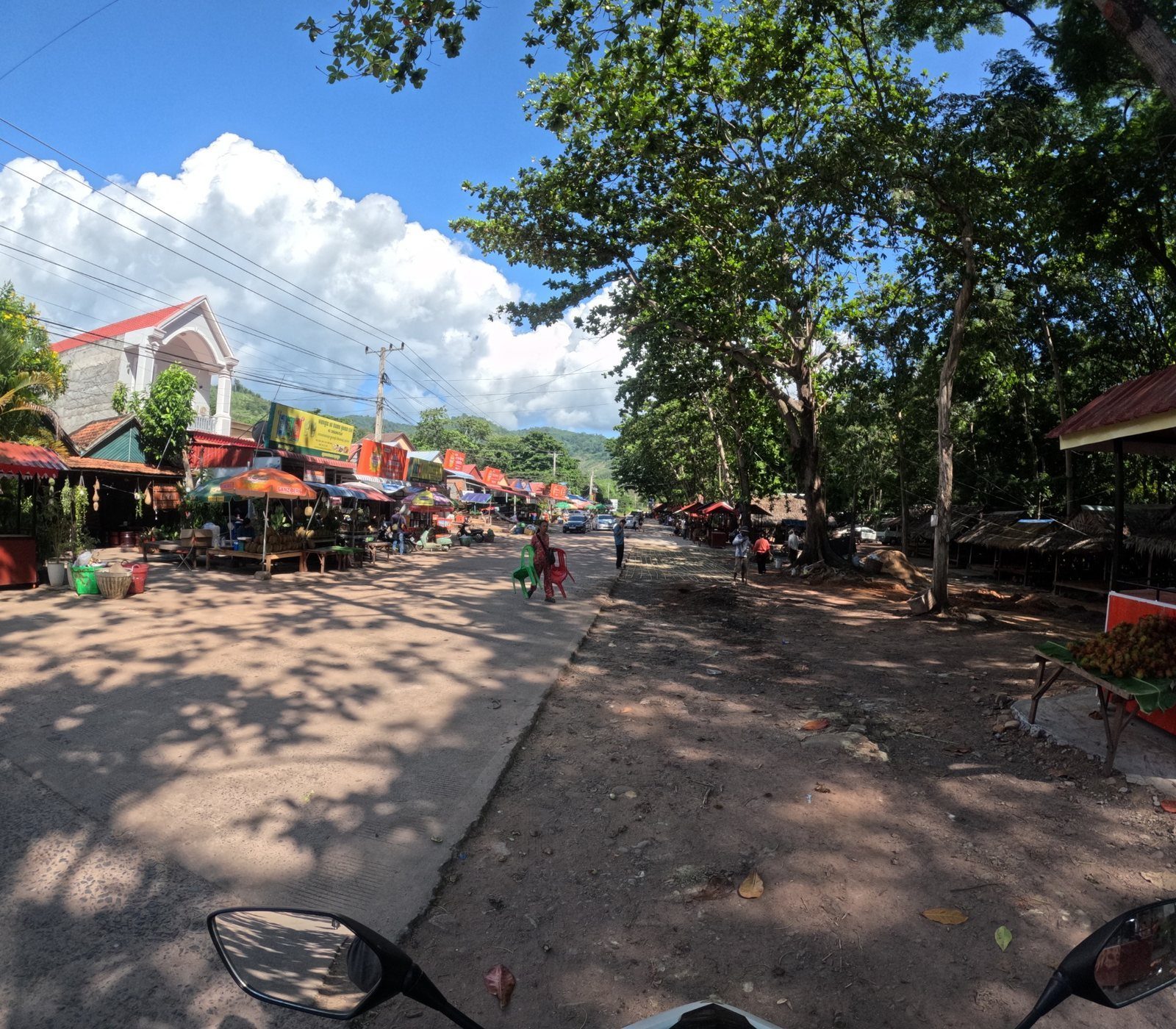 Marché aux durians de Teuk Chhou